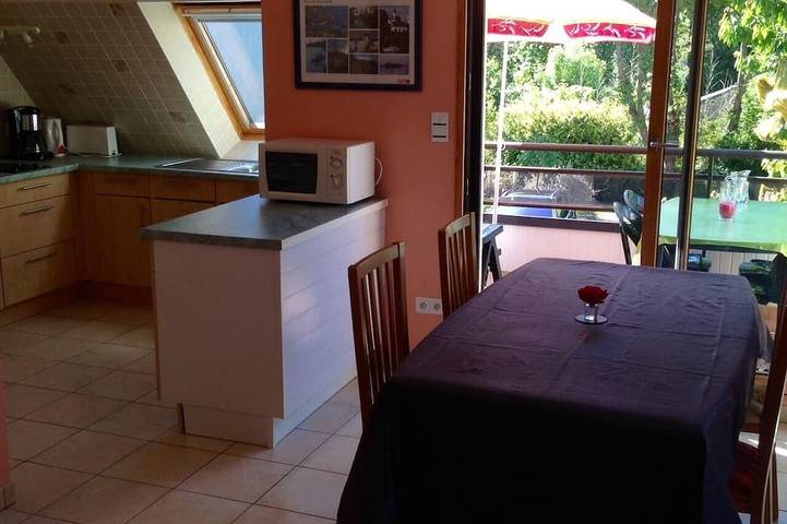 Appartement de vacances pour 5 personnes, avec balcon et jardin