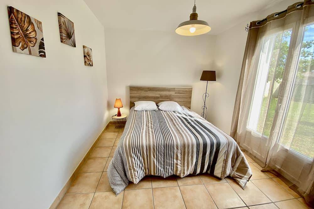 Villa 6p, 3ch Avec Grand Jardin Arboré Clos, Clim, Village Classé de Vogue in Vogüé, Ardèche