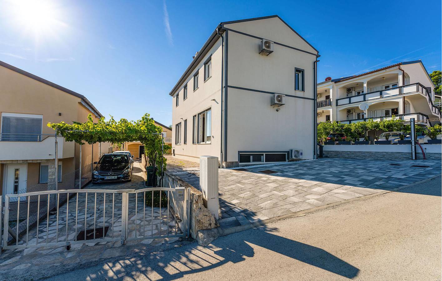 Ganze Ferienwohnung, Ferienwohnung für 4 Personen mit Terrasse in Rtina, Zadar