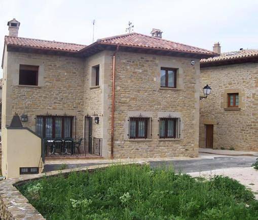 Casa rural para 8 personas, con Terraza en Biurrun-Olcoz