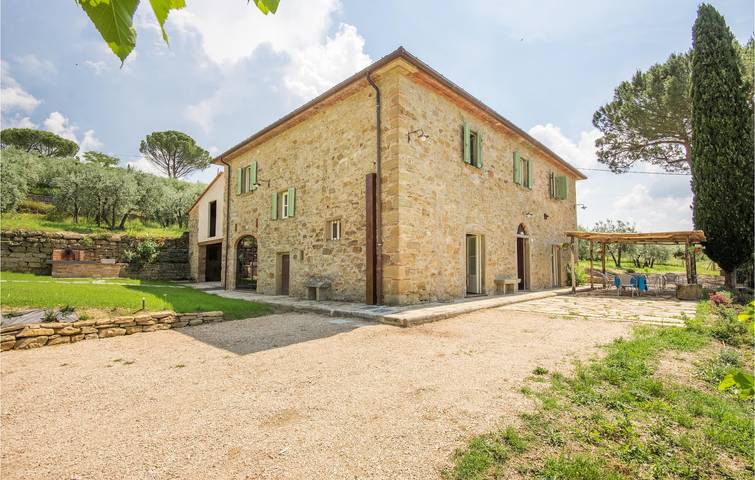 Appartamento di 380 m² con WiFi, AC, piscina e parcheggio in Arezzo, Chianti