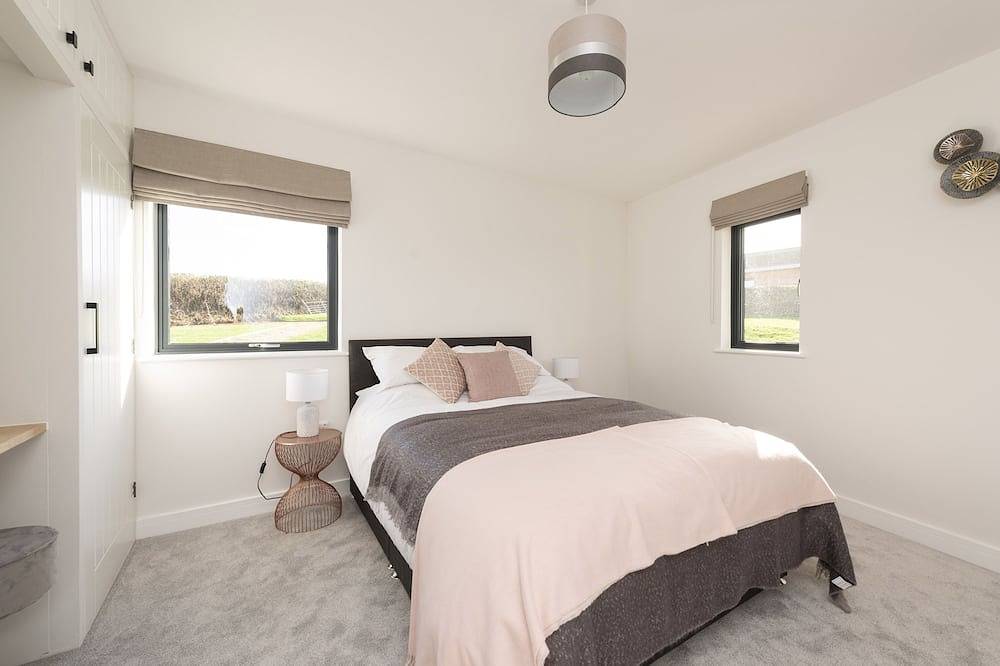 Ganze Wohnung, Bramble is an eco retreat with a wood fired hot tub in Dorset