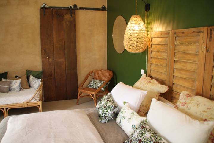 Gîte pour 3 personnes, avec jardin ainsi que piscine et jacuzzi en Ardèche - 2