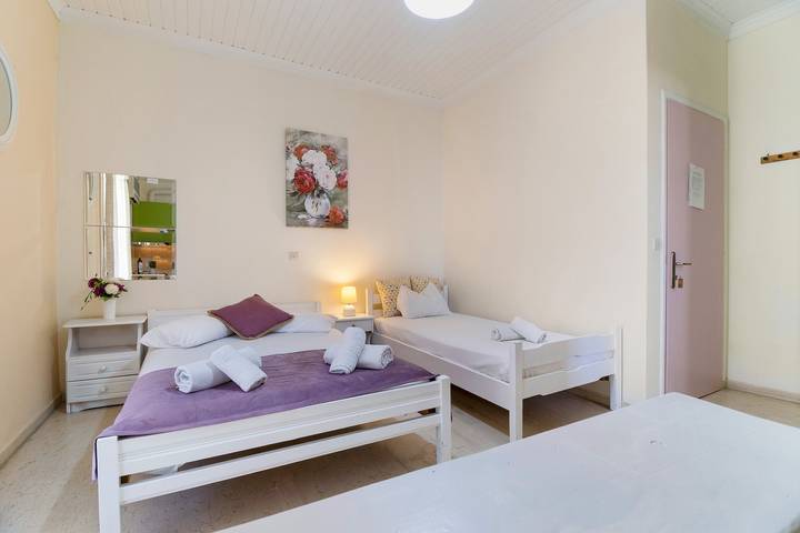 Entire studio, Studio Apartment 'With Mountain View' with Sea View in Nikiana, Alexandros