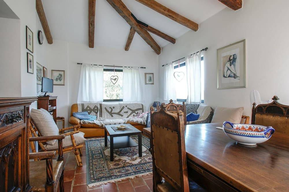 Lovely home in Trebbiantico di Pesaro in Pesaro, Valle del Metauro