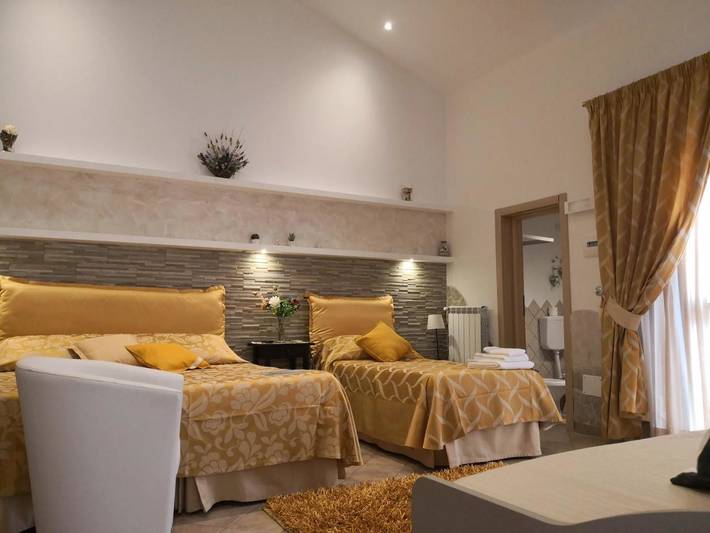 B&b per 2 persone, con panorama e balcone in Giardini-Naxos