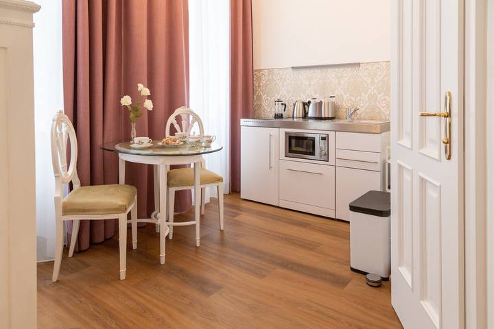 Ferienwohnung für 2 Personen, mit Balkon und Terrasse sowie Garten in Bad Ischl - 4