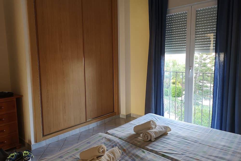 Entire apartment, Es Pujols: Apartment in a residence in Es Pujols, Formentera