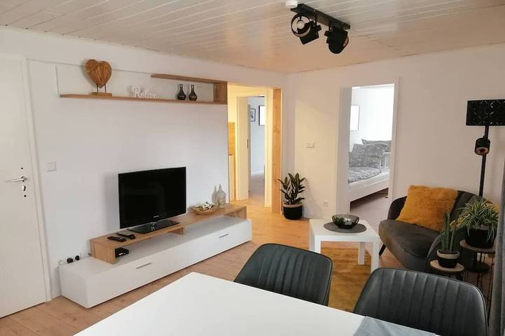 Ferienwohnung für 4 Personen, mit Balkon in Klingenmünster