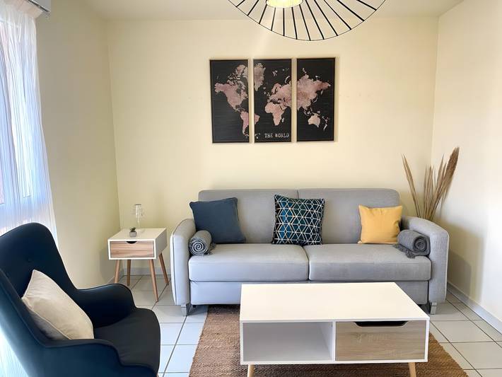 Appartement de vacances pour 4 personnes, avec bassin pour enfant et jardin, adapté aux familles