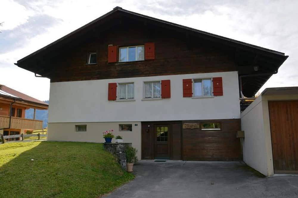 Ganze Wohnung, Mutzli Appartement/Fewo, Dusche oder Bad, Wc 6-Bettwohnung in Saanenmöser, Saanen