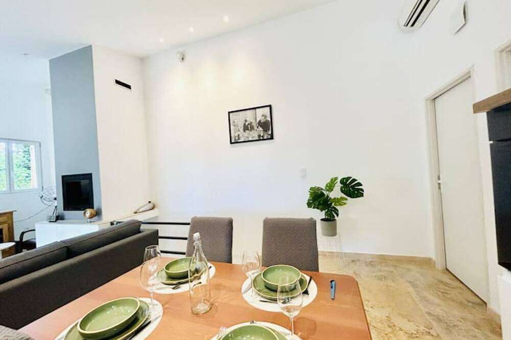 Une maison paisible pour vos vacances in Cavillargues, Région de Nîmes