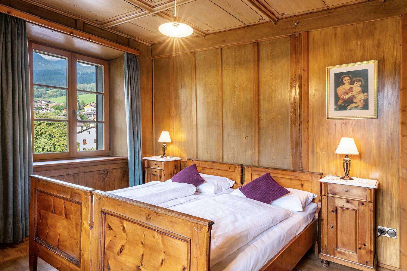 Zimmer 'Hirschen Jakob' mit Bergblick, Gemeinschaftsterrasse und Wi-Fi in Sarnthein, Sarntal