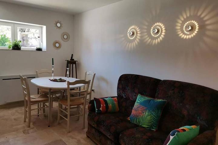 Gîte pour 5 personnes, avec terrasse à Saint-Germain-du-Bois - 4