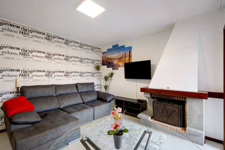 Entire apartment, Apartment "Barrinha Beach" with Sea View, Shared Terrace & Wi-Fi in Esmoriz, Aveiro District