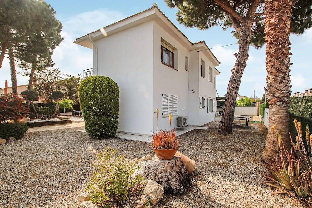 Beautiful home in Torredembarra in Torredembarra, Costa Dorada