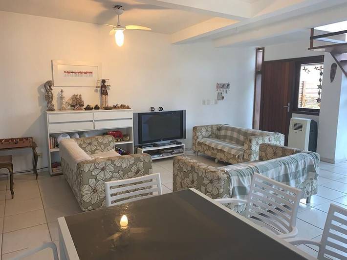 Ferienhaus für 12 Personen, mit Terrasse und Pool sowie Garten, mit Haustier in Brasilien