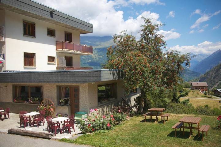 Hôtel pour 2 personnes, avec jardin ainsi que terrasse et vue à Montricher-Albanne - 3