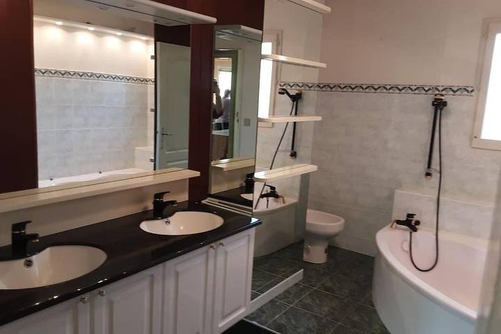 Gîte pour 3 personnes, avec vue et terrasse à Saint-Flour - 4