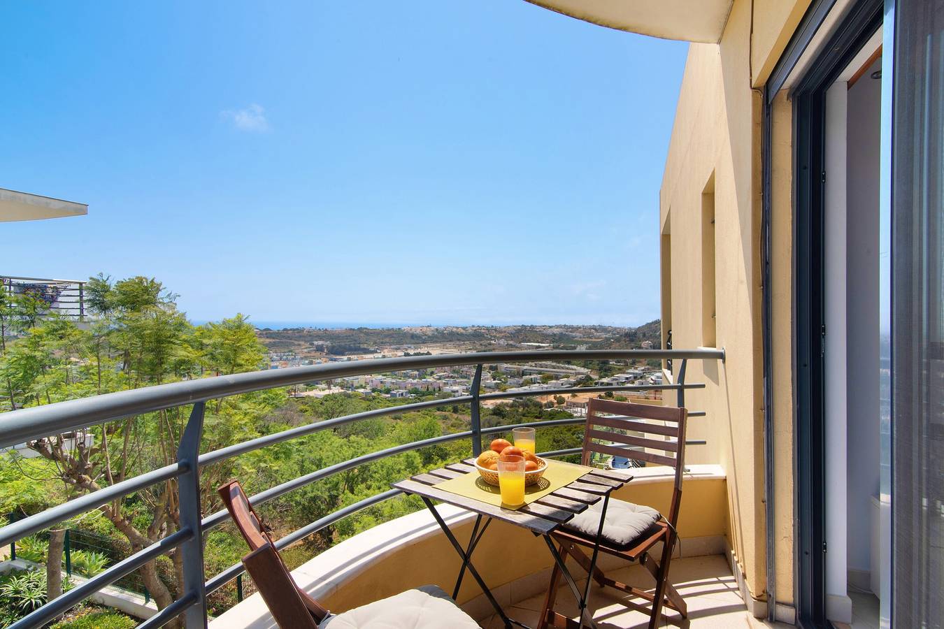 Appartamento intero, Appartamento con Vista Marina e Mare – Piscina Condominiale & Wi-Fi in Albufeira, Distretto di Faro