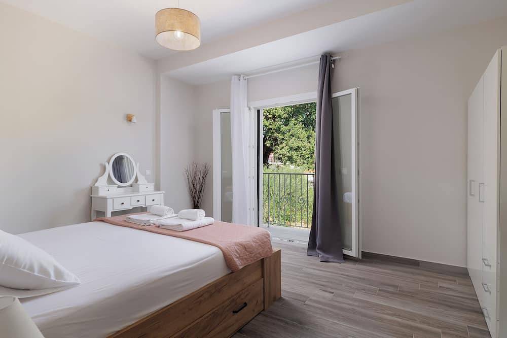 Appartamento intero, Family friendly, fully equipped apartment with pool garden, near Corfu Town. in Gouvia, Corfù