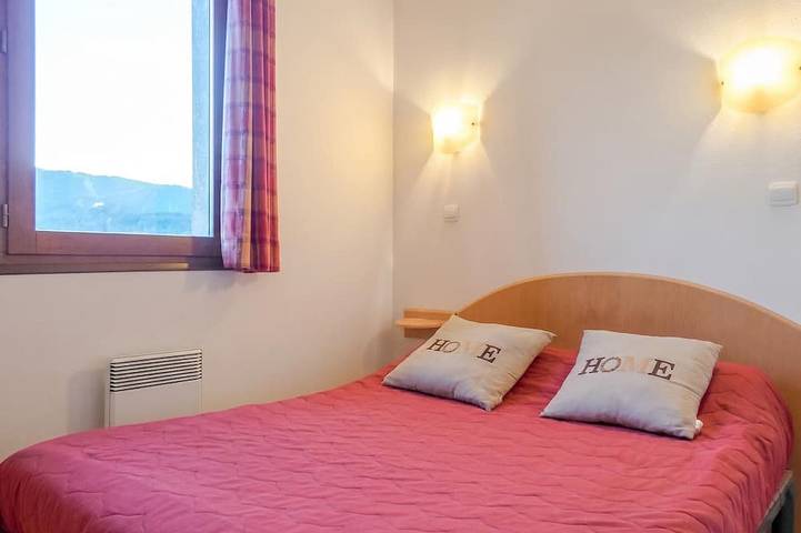 Gîte pour 4 personnes, avec piscine et balcon à Ignaux - 2