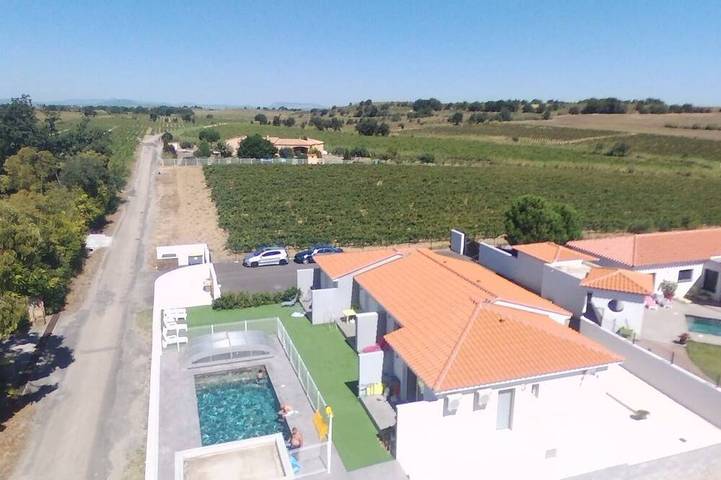 Gîte pour 6 personnes, avec piscine ainsi que terrasse et jardin à Saint-Jean-Lasseille