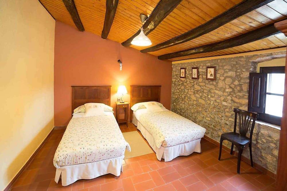 La Nena+Nina de Cal Duc. Encantadora casa rural para familias y grupos in Vilavenut, Fontcuberta