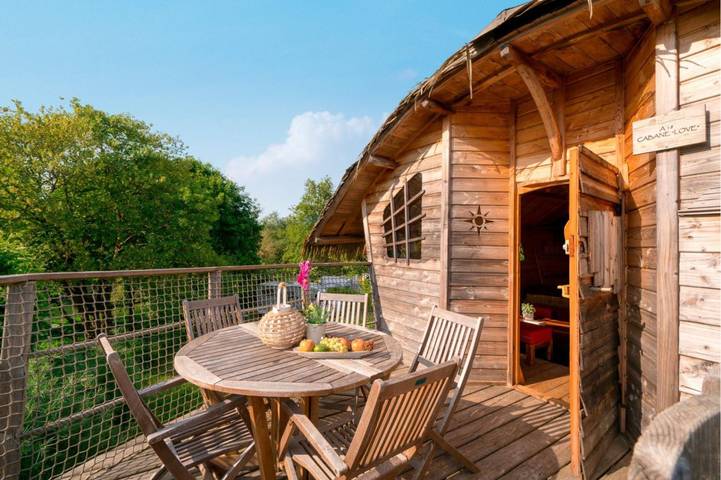 Gîte pour 5 personnes, avec jardin et piscine