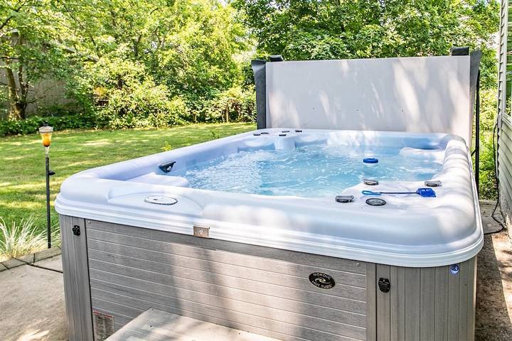 Vacation rental for 8 people, with terrace and hot tub in New Buffalo