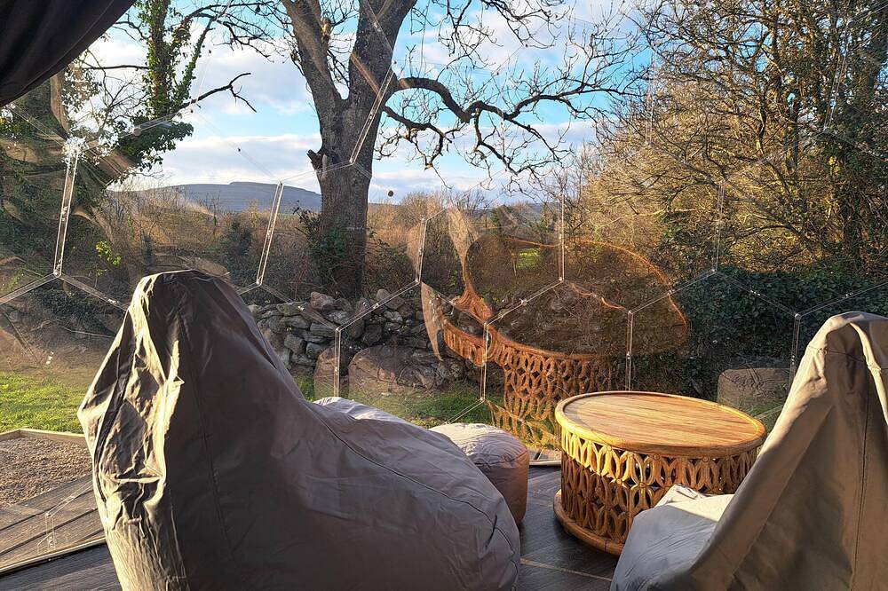 Burren Glamping Dome - 1 bed lux stay pets welcome in Boston, County Clare