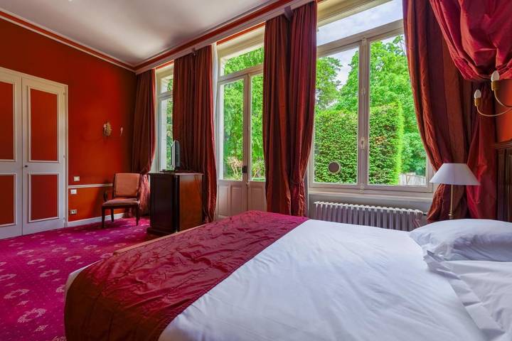 Hôtel pour 2 personnes, avec piscine ainsi que vue et jardin à Auxerre - 4