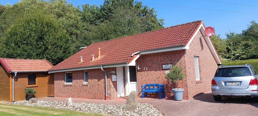 Ferienhaus für 4 Personen, mit Balkon und Terrasse sowie Garten und Seeblick in Papenburg