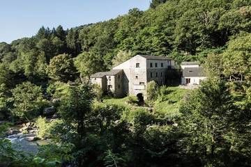 Gîte pour 8 personnes, avec terrasse, animaux acceptés à Le Bez
