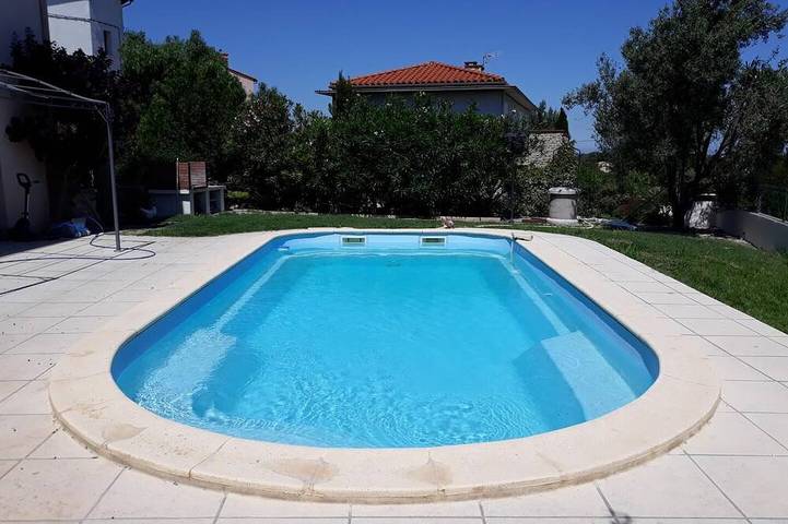 Location de vacances pour 4 personnes, avec jardin et piscine, animaux acceptés à Passa