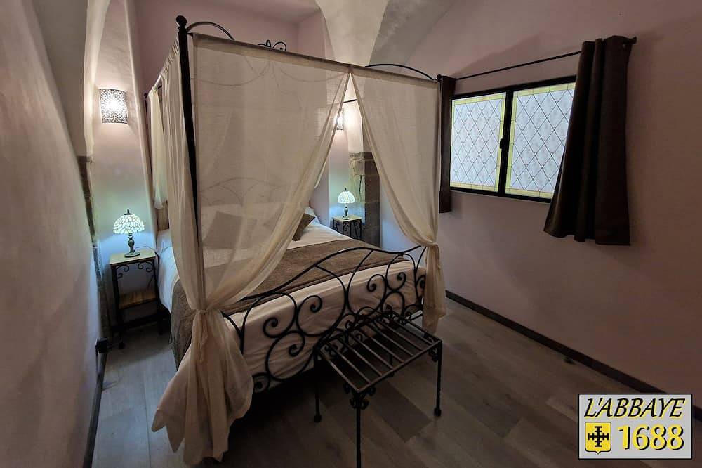 Appartement entier, Confort et charme : l'Abbaye 1688 in Clermont-Ferrand, Parc naturel régional des Volcans d'Auvergne