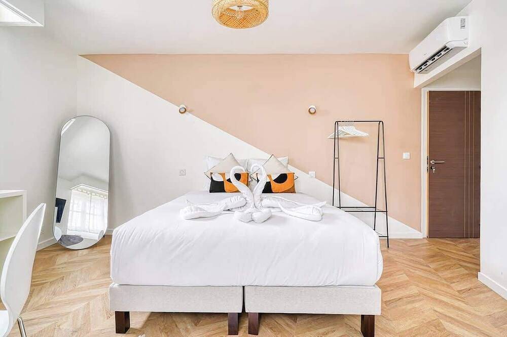 Apartamento inteiro, Studio climatisé au calme - proche Batignolles in Paris, Ilha de França
