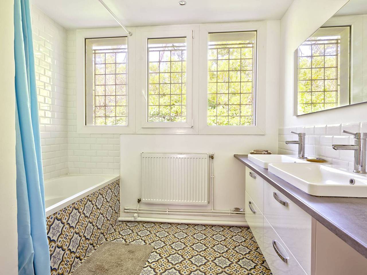 Maison avec Jardin et Terrasses, à 10 Min de la Plage, 6 Ch, 12 Pers, Wifi, Proche Commerces in Le Moulleau, Arcachon