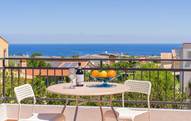 Gemütliche 90sqm Wohnung mit Terrasse, Parkplatz & Internet, Altavilla Milicia in Torre Colonna-Sperone, Altavilla Milicia
