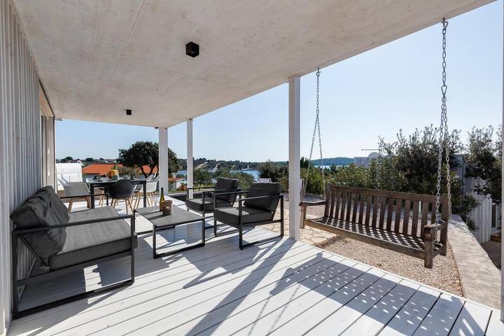 Villa pour 6 personnes, avec balcon et vue à Drage (Pakoštane)