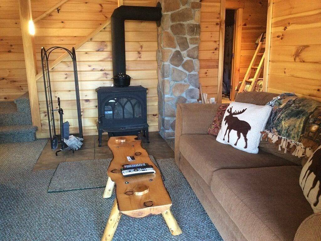 Das Artist's Cabin Retreat im Powder Ridge mit Blick auf das Sunday River Resort in Newry, Sunday River