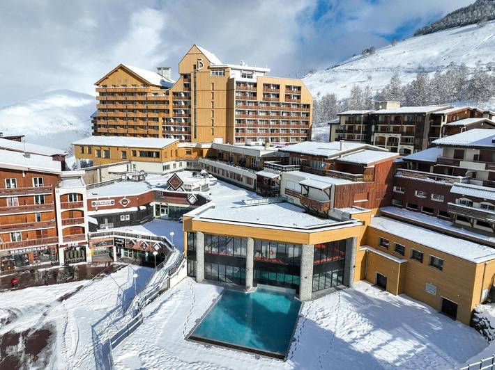 Hôtel pour 2 personnes, avec Terrasse et Jardin ainsi que Piscine et Sauna