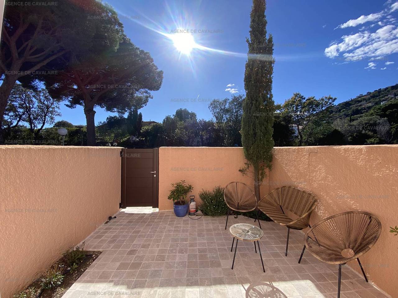 Mazet rénové avec piscine, tennis, 2 terrasses à Cavalaire-sur-Mer. in Cavalaire-sur-Mer, Région de Draguignan