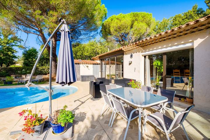 Location de vacances pour 2 personnes, avec jardin à Saint-Cézaire-sur-Siagne