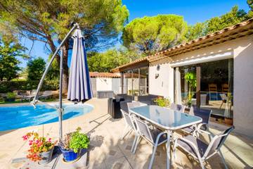 Appartement De Vacances pour 2 Personnes dans Saint-Cézaire-sur-Siagne, Région de Cannes, Photo 1
