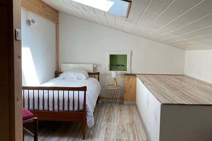 Location de vacances pour 6 personnes, avec jardin et piscine à Gensac-la-Pallue - 4