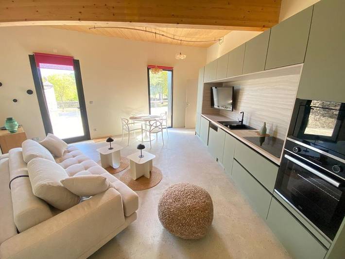 Location de vacances pour 4 personnes, avec jardin ainsi que piscine et vue, animaux acceptés à Nantoux - 2
