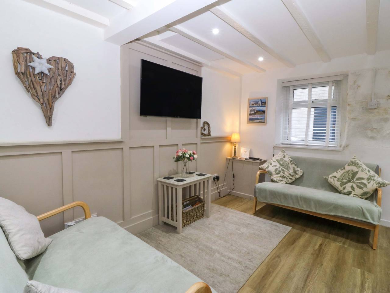 27 Kingshead Street in Pwllheli, Gwynedd