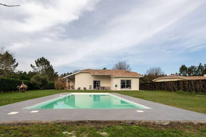 Maison de vacances pour 10 personnes, avec jardin à Parentis-en-Born