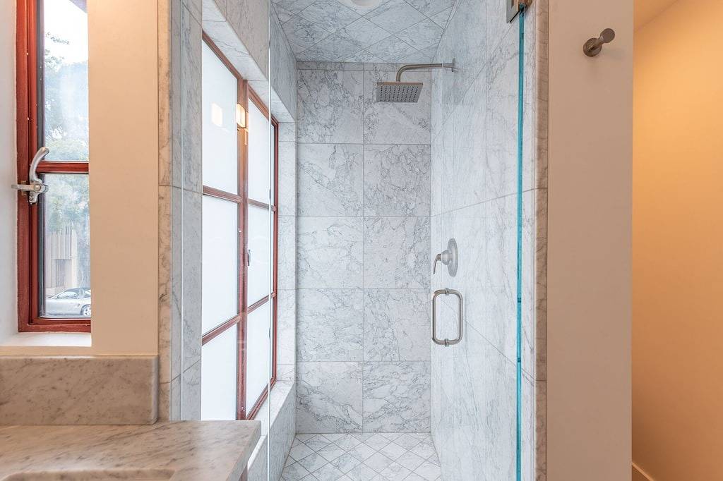 Ganze Wohnung, Carmel-By-The-Sea~~ Corner of Mission & 7th. ~~ 2 Bedroom Luxury Apartment in Monterey County